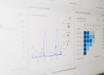 Analytics-Dashboard mit Kennzahlen für SEO